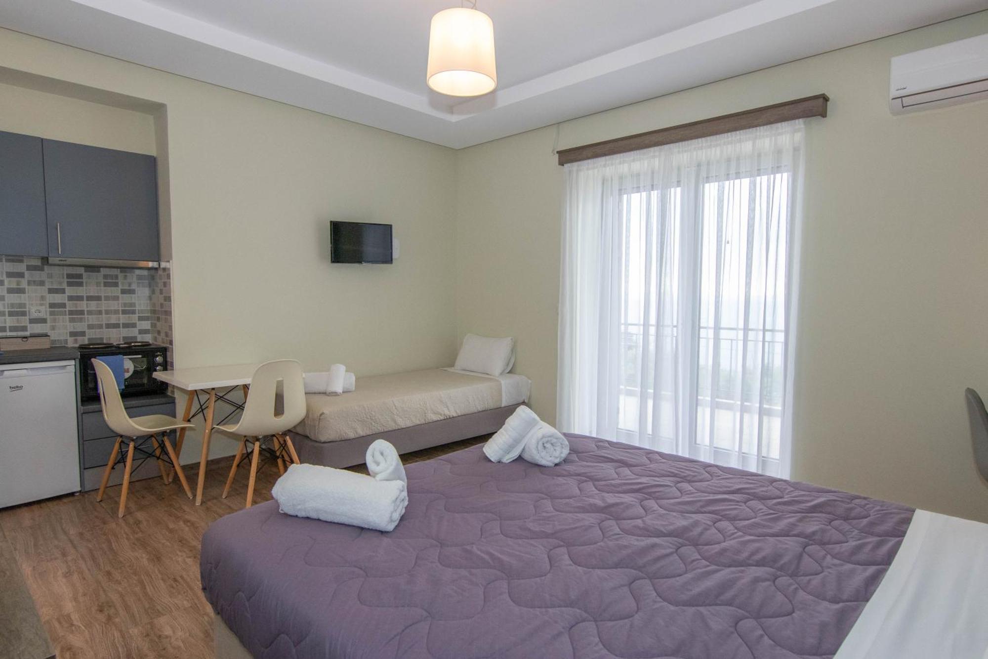 Verga'S Apartments Kalamata Exteriör bild